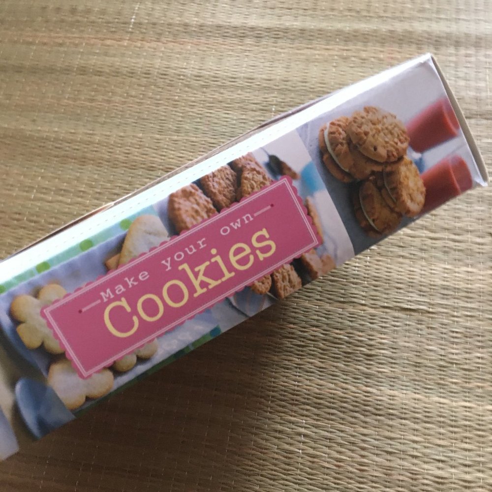 Cookies Box Kit including Recipe Book - Gifting Kit - Picture 3 of 5